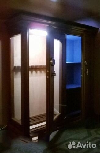 Оружейный сейф витрина на 10 стволов 