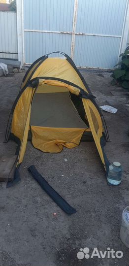 Палатка туристическая 2 местная бу