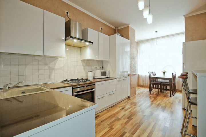 3-к. квартира, 95,4 м², 2/11 эт.
