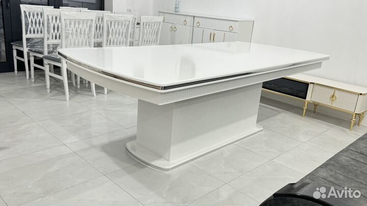 Кухонный стол