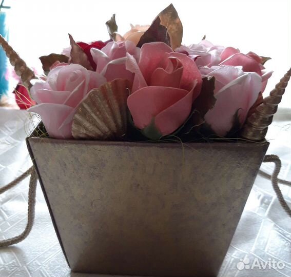 Букеты из мыльных роз композиции и одинарные