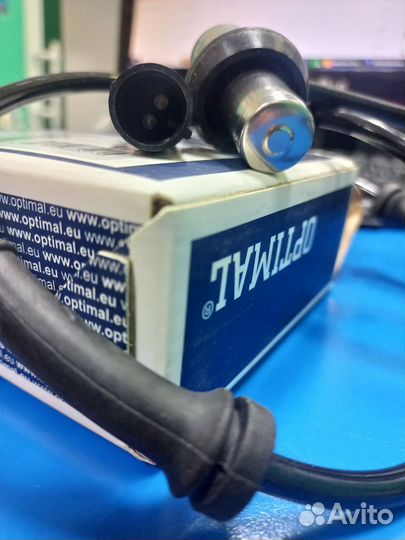 Датчик ABS задний land rover 06-S448