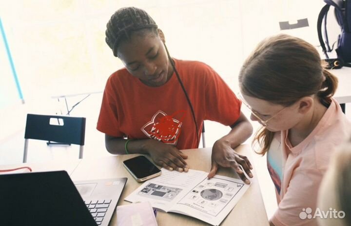 Преподаватель английского языка