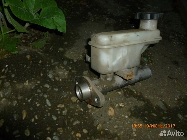 Главный тормозной цилиндр на Хюндай Матрикс