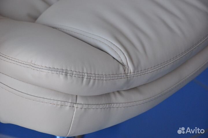 Офисное кресло 