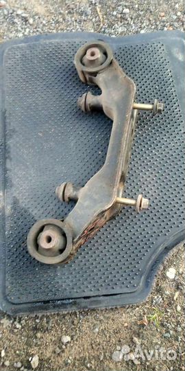 Подушка редуктора Toyota Carina ST215