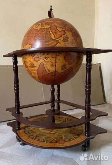 Угловой глобус бар
