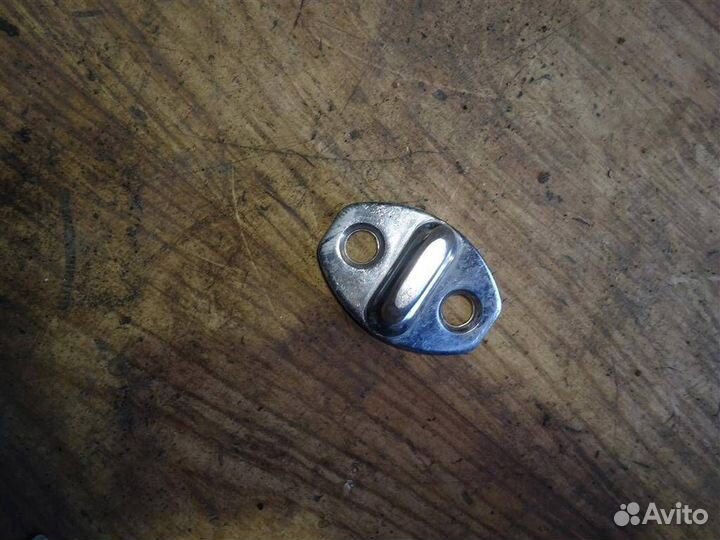 Ответная часть замка двери Volkswagen Passat B6