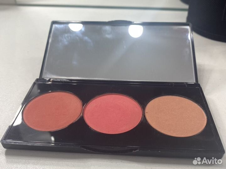 Палетка румян smashbox