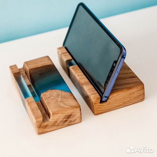 Подставка для телефона из дерева