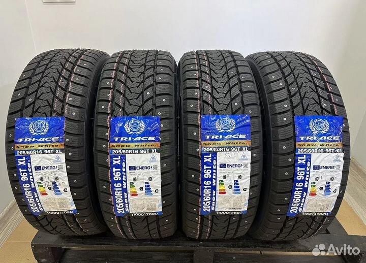 Tri Ace Snow White II 205/60 R16 41T