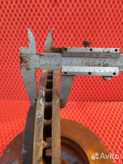 Тормозной диск передний Toyota Roomy M900A 1KR-FE