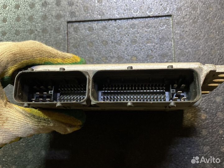 Блок управления двигателем Nissan Almera