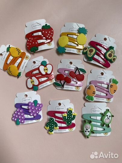 Набор заколок новых