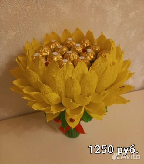 Букеты и композиции из конфет и мягких игрушек