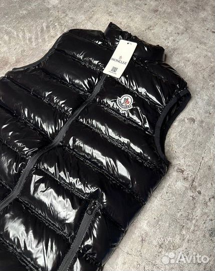 Жилетка Moncler глянцевая