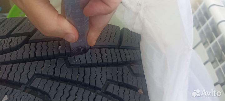 Kumho I'Zen KW31 215/60 R17 96R