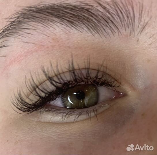 Модель на наращивание ресниц