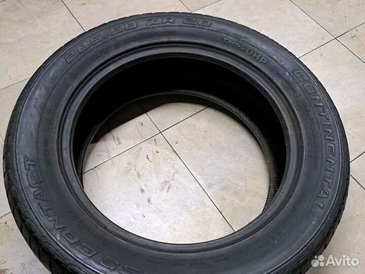 Continental CrossContact UHP E 285/50 R20 116W