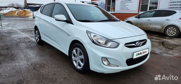 Hyundai Solaris 1.4 AT, 2012, 122 400 км