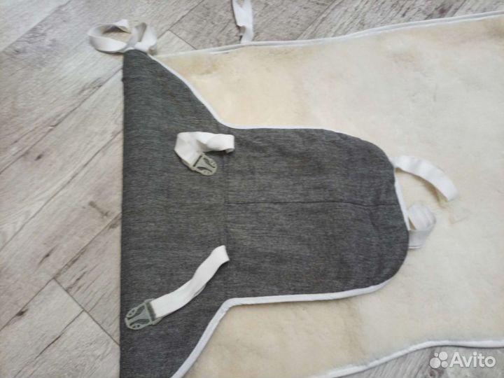 Меховая подстилка на сиденье с подголовником