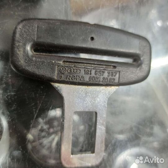 Заглушка ремня безопасности 191857737