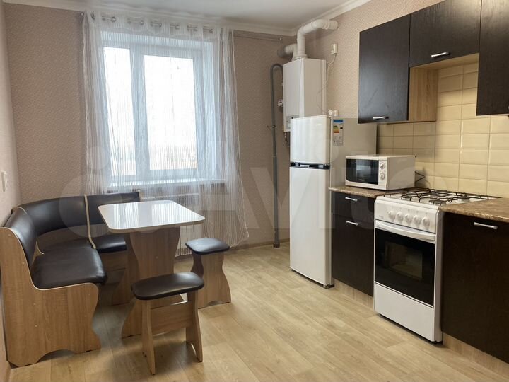 2-к. квартира, 50 м², 3/3 эт.