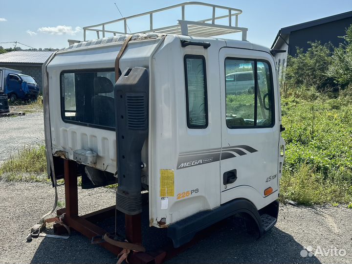 Продается кабина HD120 Mega Truck