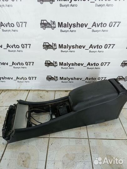 Центральный туннель с подлокотником Mercedes w203