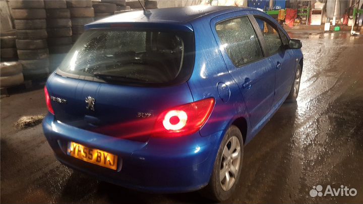 Разбор на запчасти Peugeot 307