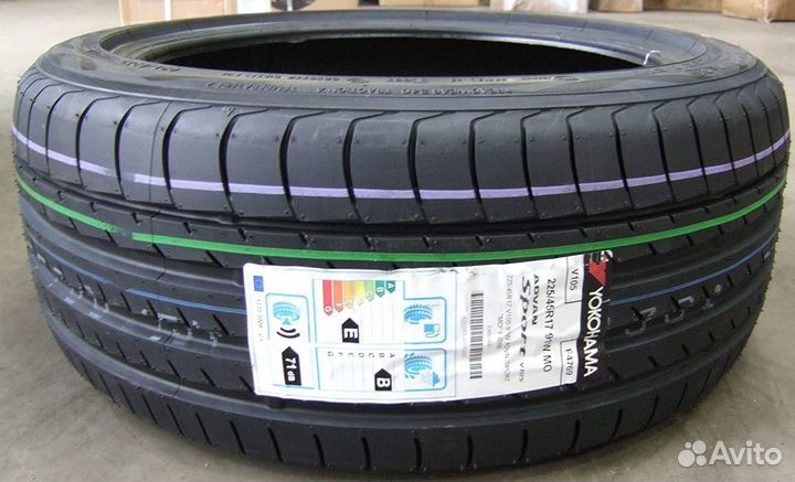 Yokohama Advan Sport V105T 295/40 R21 111Y