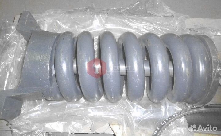 Натяжитель гусеницы Hyundai R250LC-7 81N7-14010BG