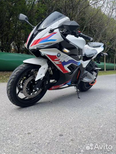 Электромотоцикл BMW RR
