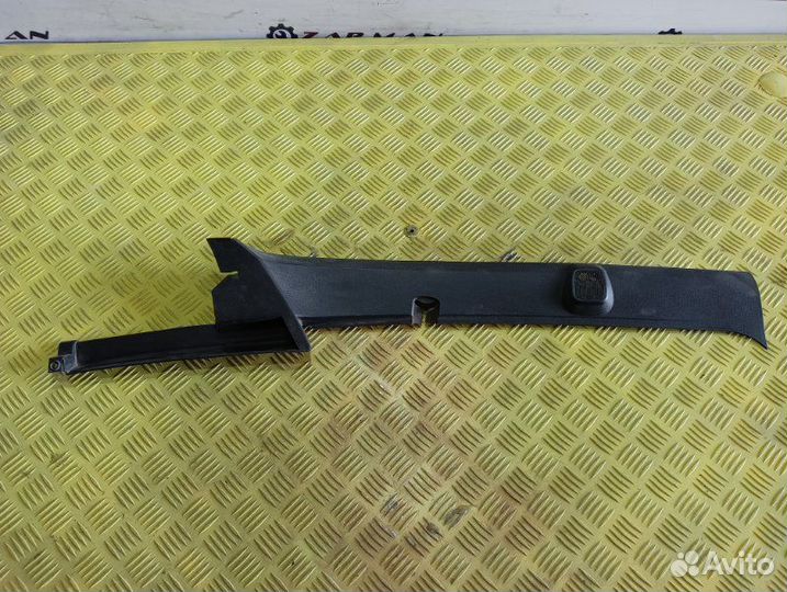 Накладка стойки лобового стекла Man Tgs Tgx