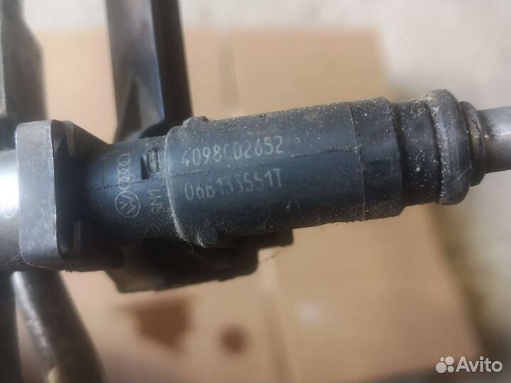 Форсунка Passat B5 + 2.0 06b133551t