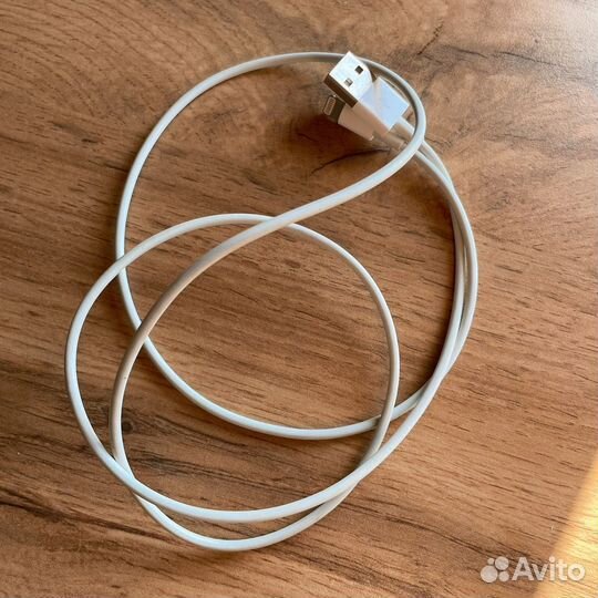 Оригинальные аксессуары Apple кабель и блок