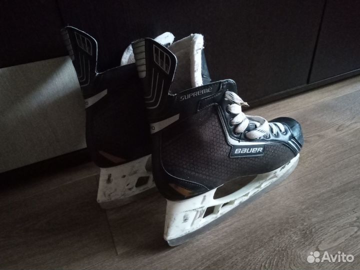 Хоккейные коньки bauer