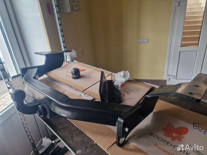 Фаркоп для toyota highlander 2014