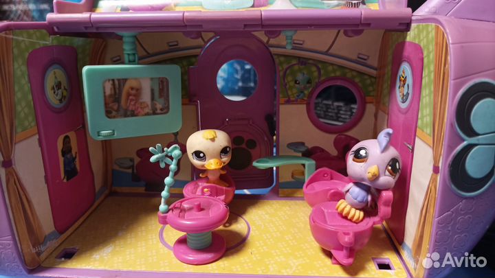 Самолет Littlest Pet Shop с игрушками