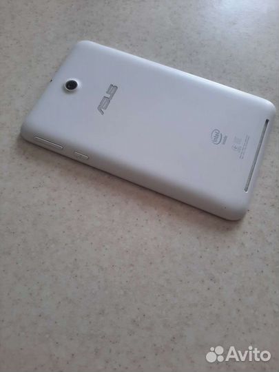 Планшет asus MeMO Pad 7 me176cx 8gb, wifi, 7 дюймо