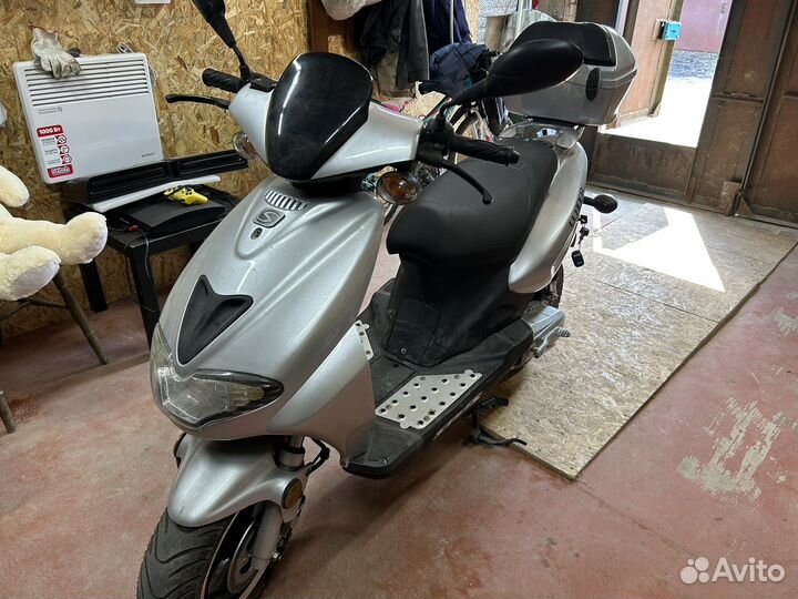 Скутер Stels Leader50 2T