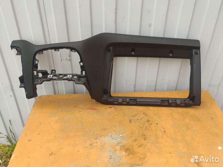 Пластик на торпеде Хендай Солярис 2