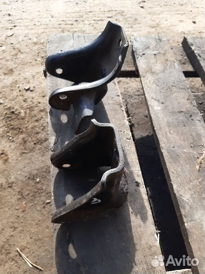 Кронштейн кпп Митсубиси