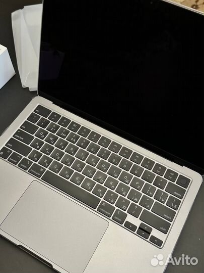 Ноутбук Macbook Air M2 2022 8 CPU 10 GPU 8/512 Gb