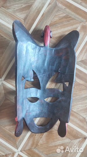 Маска деревянная из Африки