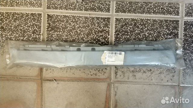 Накладка переднего бампера правая audi A-8 03-10