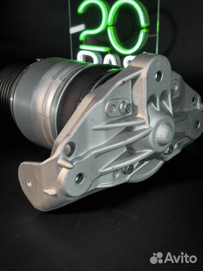 Передняя левая пневмостойка Porsche Cayenne 955-95