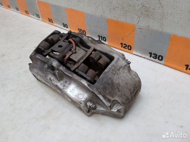 Суппорт передний левый Volkswagen Touareg