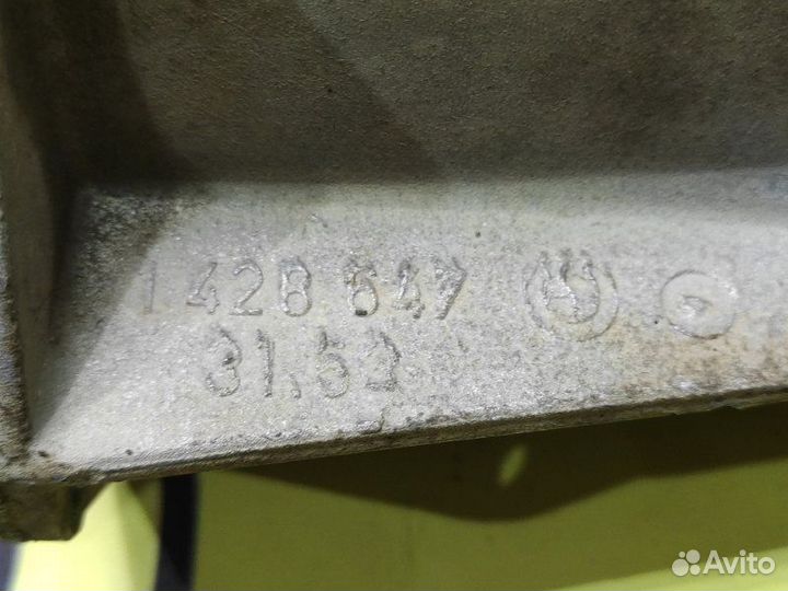 Кронштейн промежуточного вала привода Bmw X5 E53