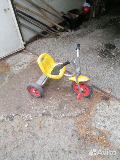 Трехколесный велосипед